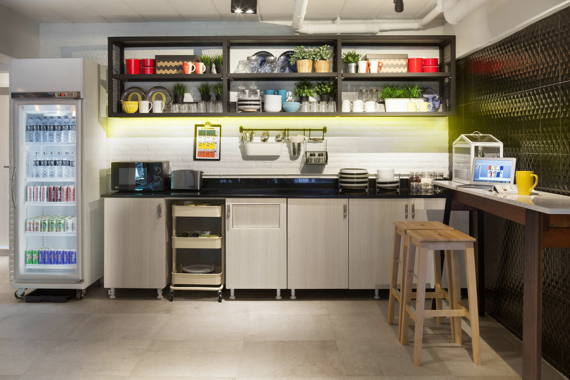 W1A Jomtien Hotell Exteriör bild