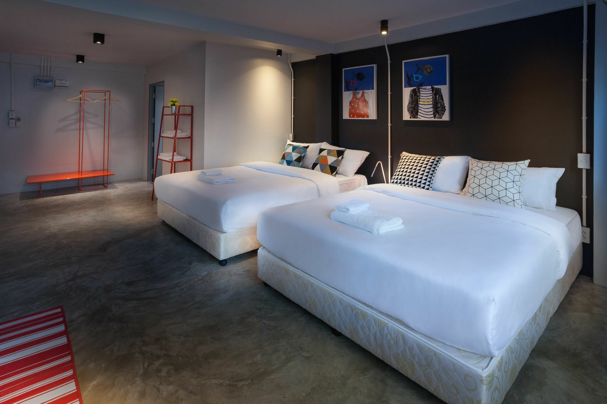 W1A Jomtien Hotell Exteriör bild