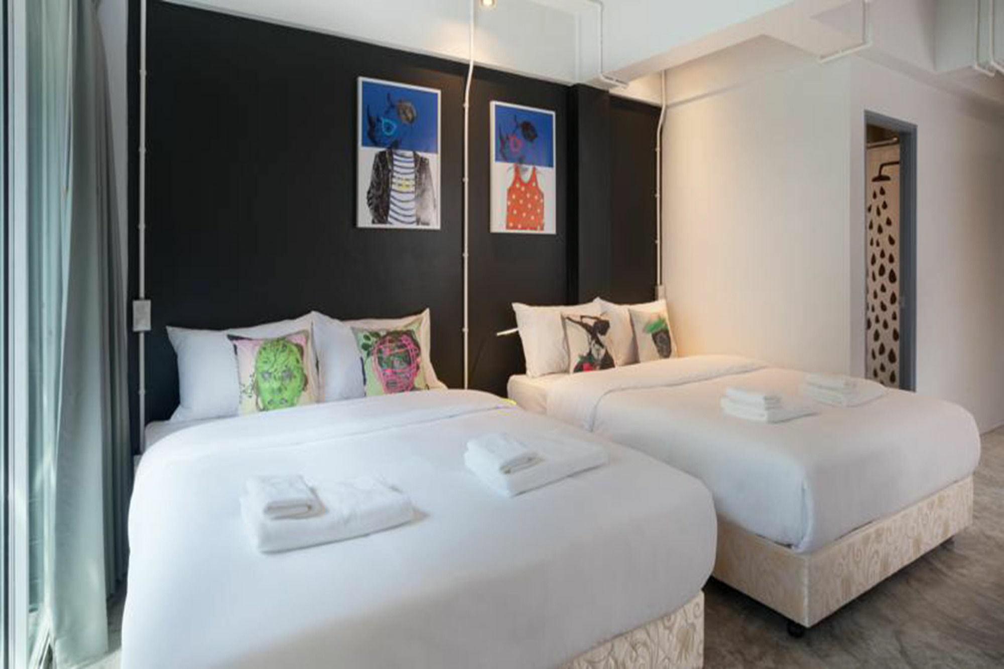 W1A Jomtien Hotell Exteriör bild