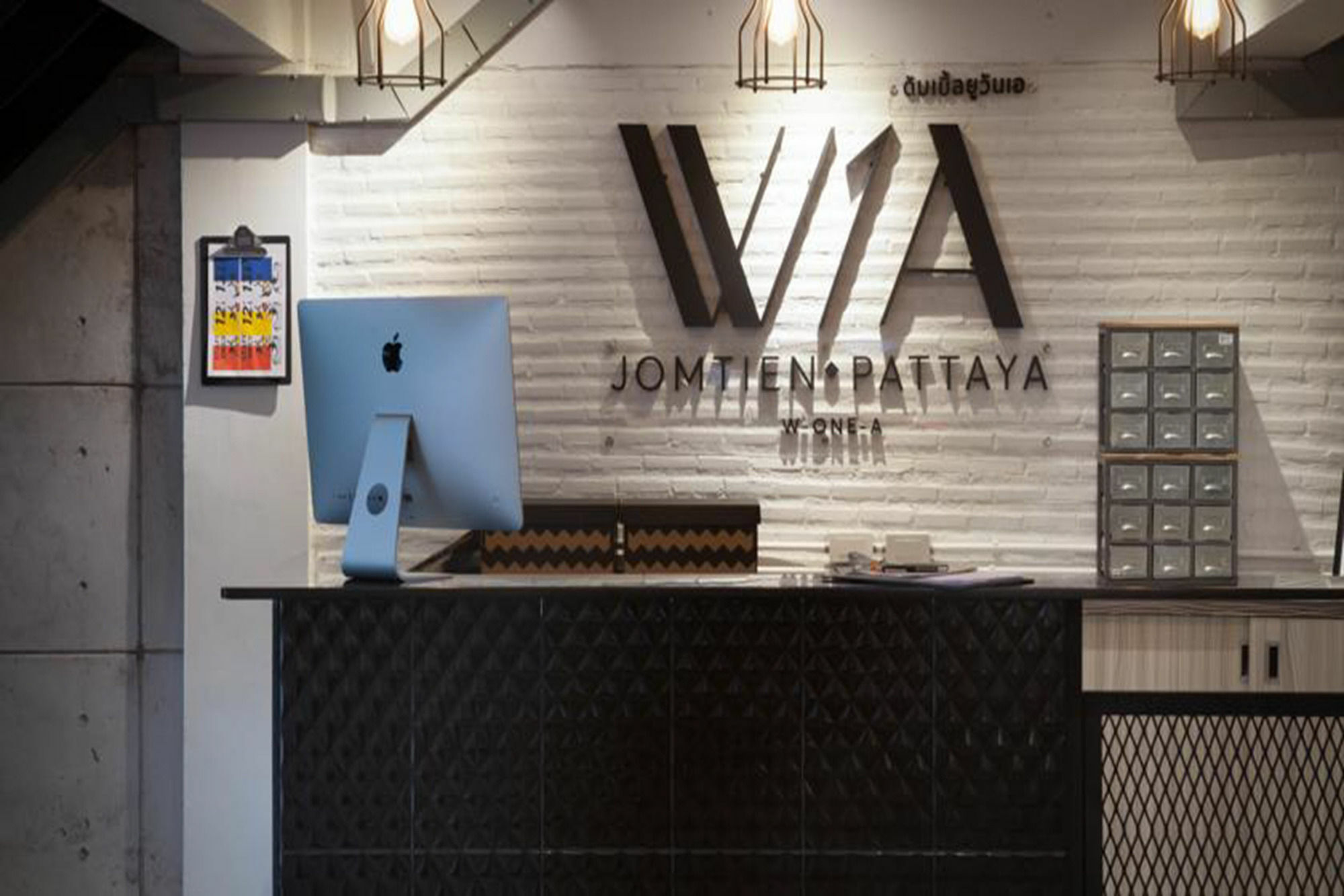 W1A Jomtien Hotell Exteriör bild